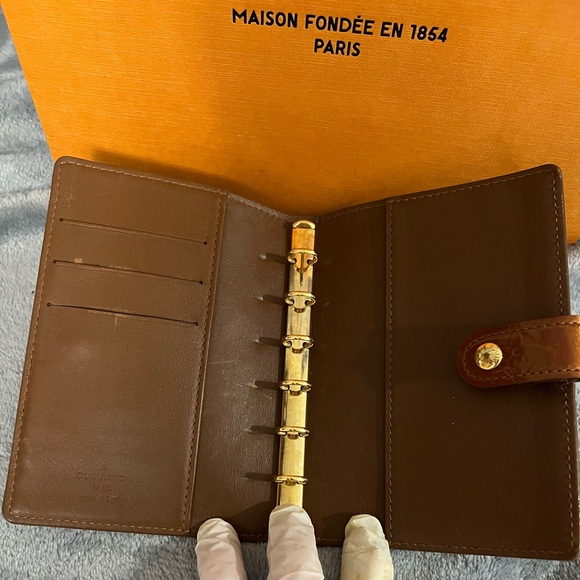 Authentic Louis Vuitton Vernis Agenda - Picture 7 of 8
